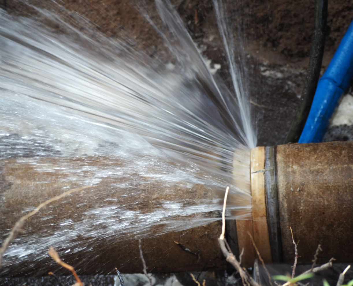 Home woodbridge emergency plumbers leaking pipe 3